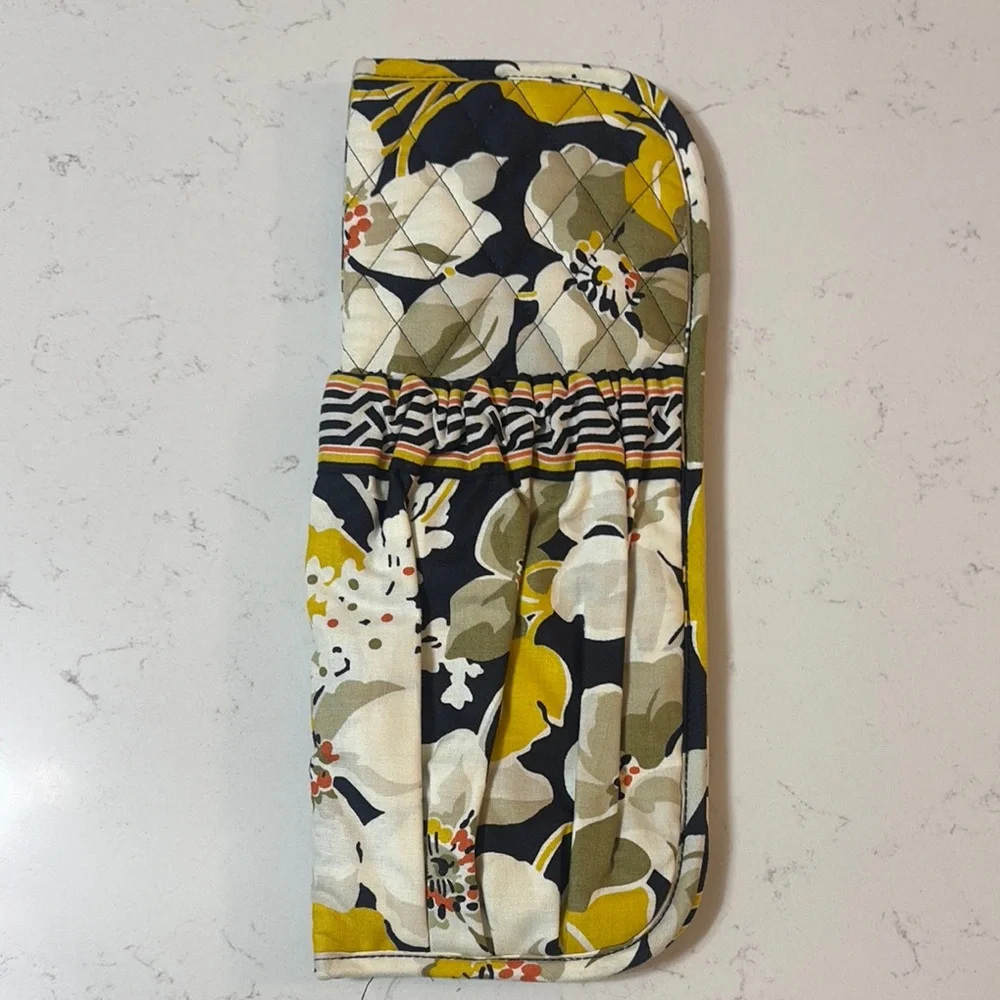 Vera Bradley Travel Organizer with Flat Iron Case - Dogwood